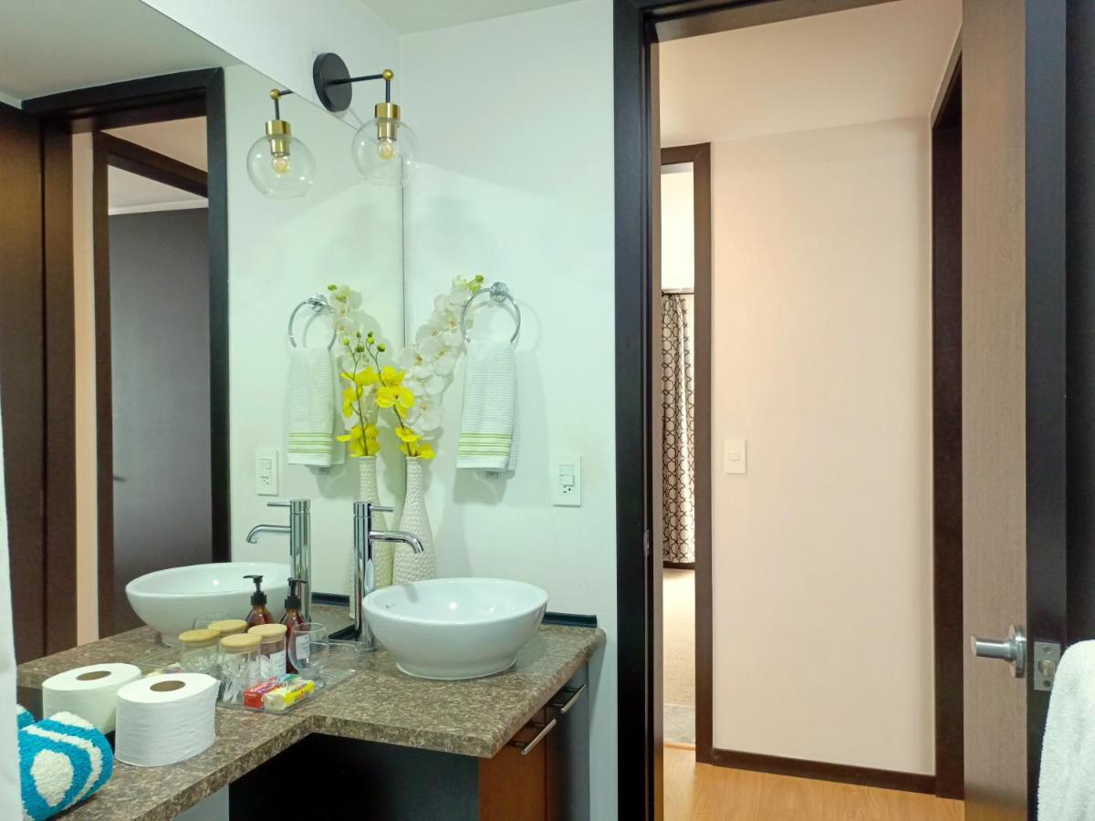 Downtown Quito - Balcony - Gym - Parking - 7Thfloor Apartment Luaran gambar
