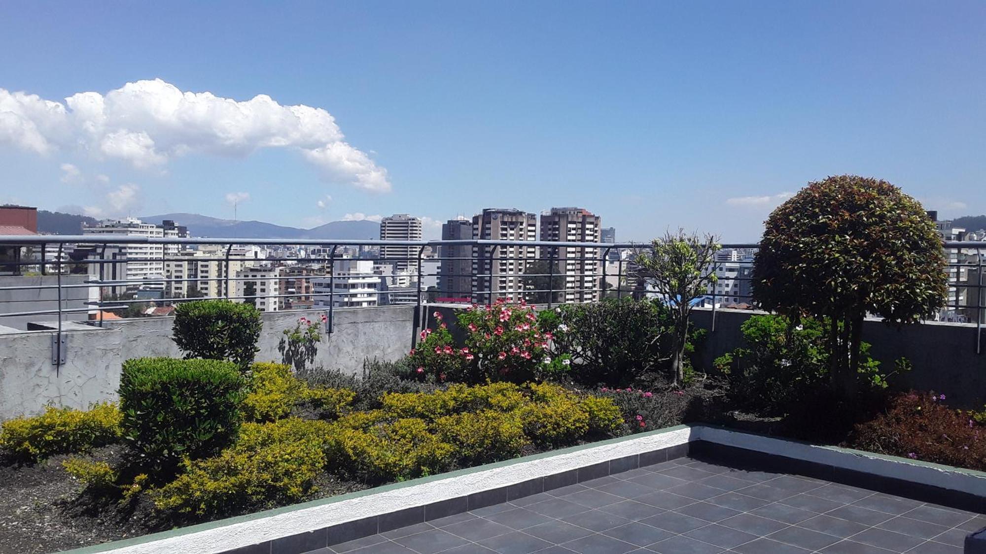 Downtown Quito - Balcony - Gym - Parking - 7Thfloor Apartment Luaran gambar
